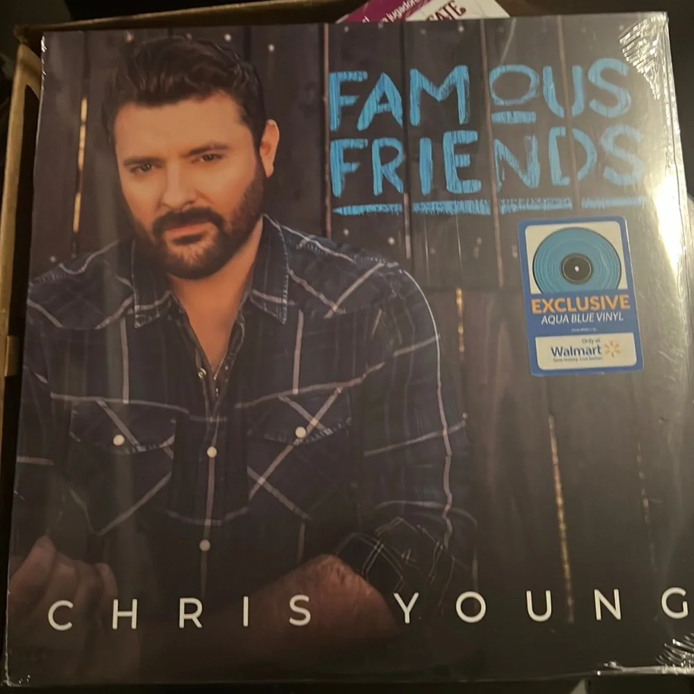 Chris Young - Picture 1 of 3